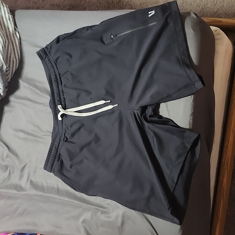 Vuori Mens Sunday Performance shorts 8.5 Large